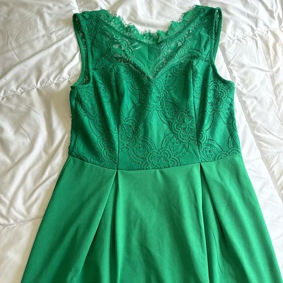 NWT Francesca’s green A line dress - Picture 1 of 7